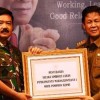 Panglima TNI secara simbolis menerima hibah lahan untuk pembangunan Makogabwilhan I,